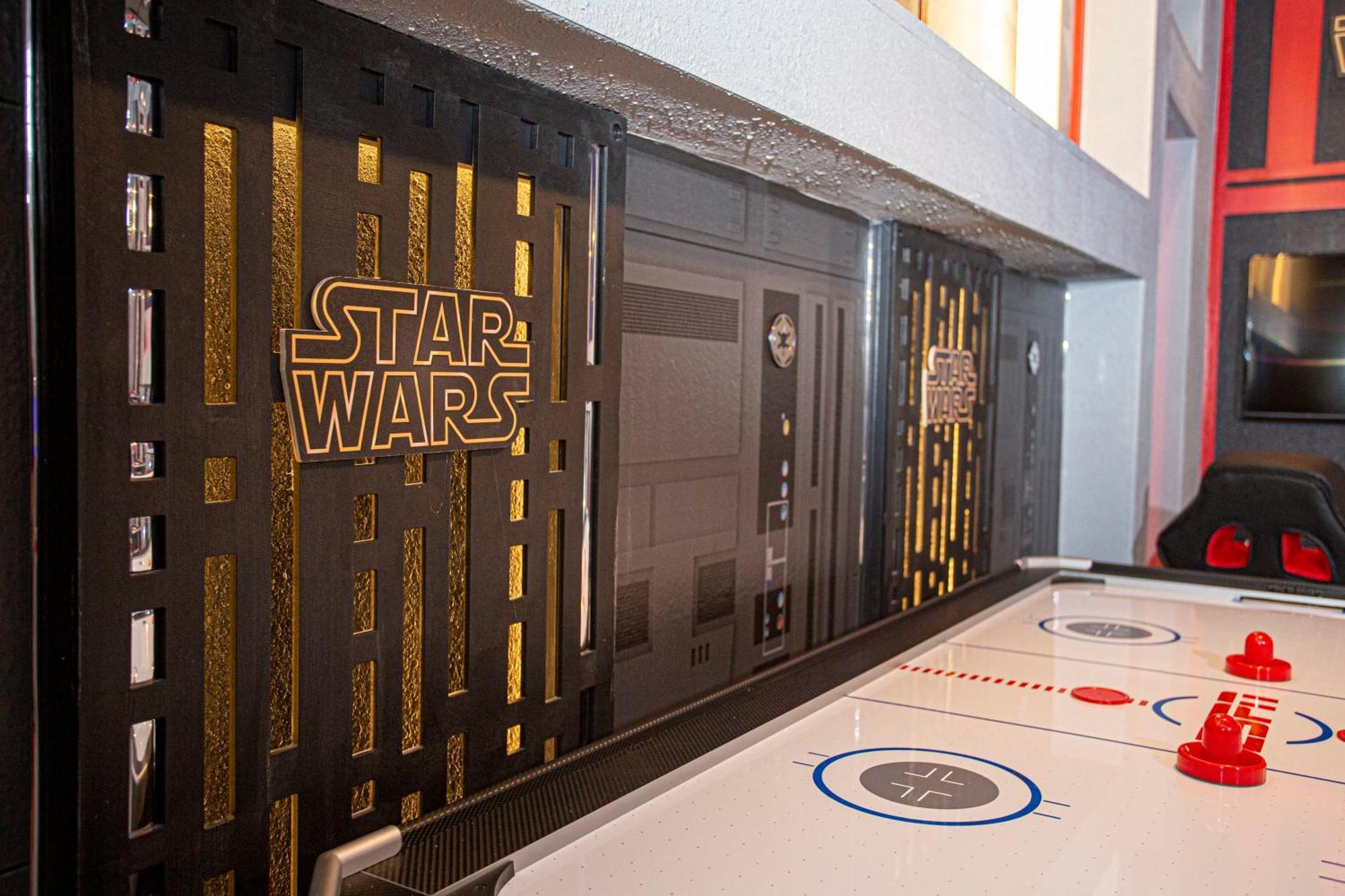 Wonderful 9Bd6Ba Starwarsgamer Sleep22 Solarareso Kissimmee Exteriér fotografie